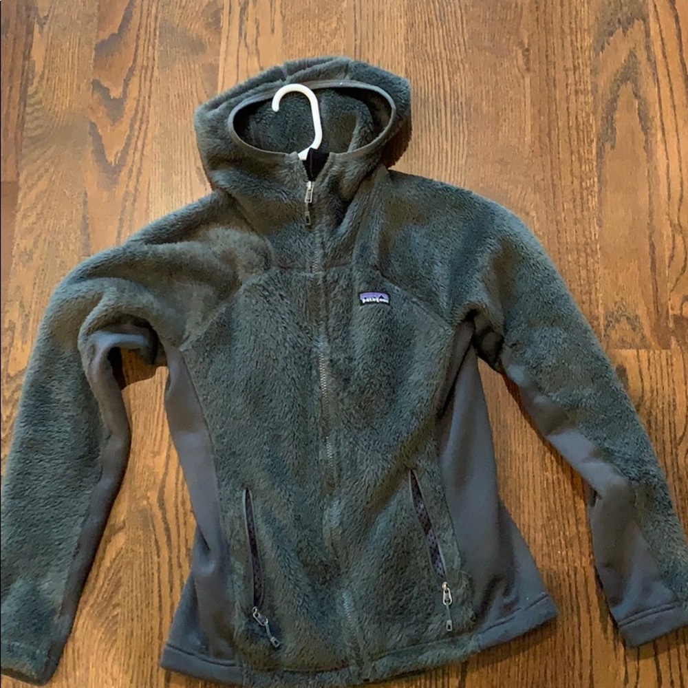 Patagonia fuzzy gray fleece
